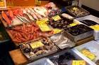 Osaka-Kuromon-ichiba-market_10-700x466