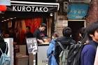Osaka-dotonbori-takoyaki_2-700x466