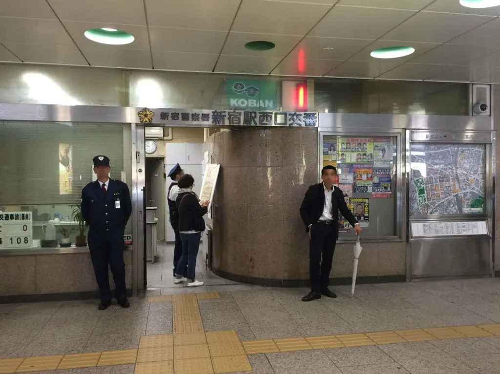 shinjuku_west_policebox_20151016