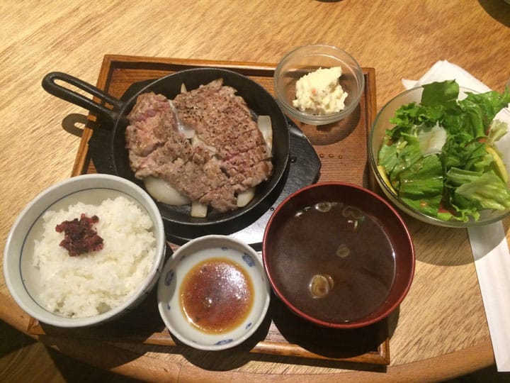 沒得挑!福岡上班族口耳相傳的烤豬排定食