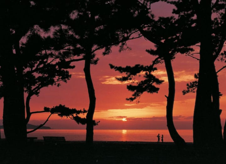 5 Pantai dengan Pemandangan Menakjubkan di Kansai