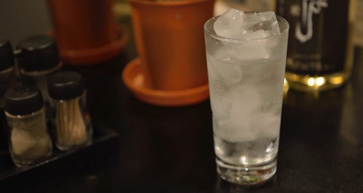 日本のことば事典 「焼酎(しょうちゅう)」