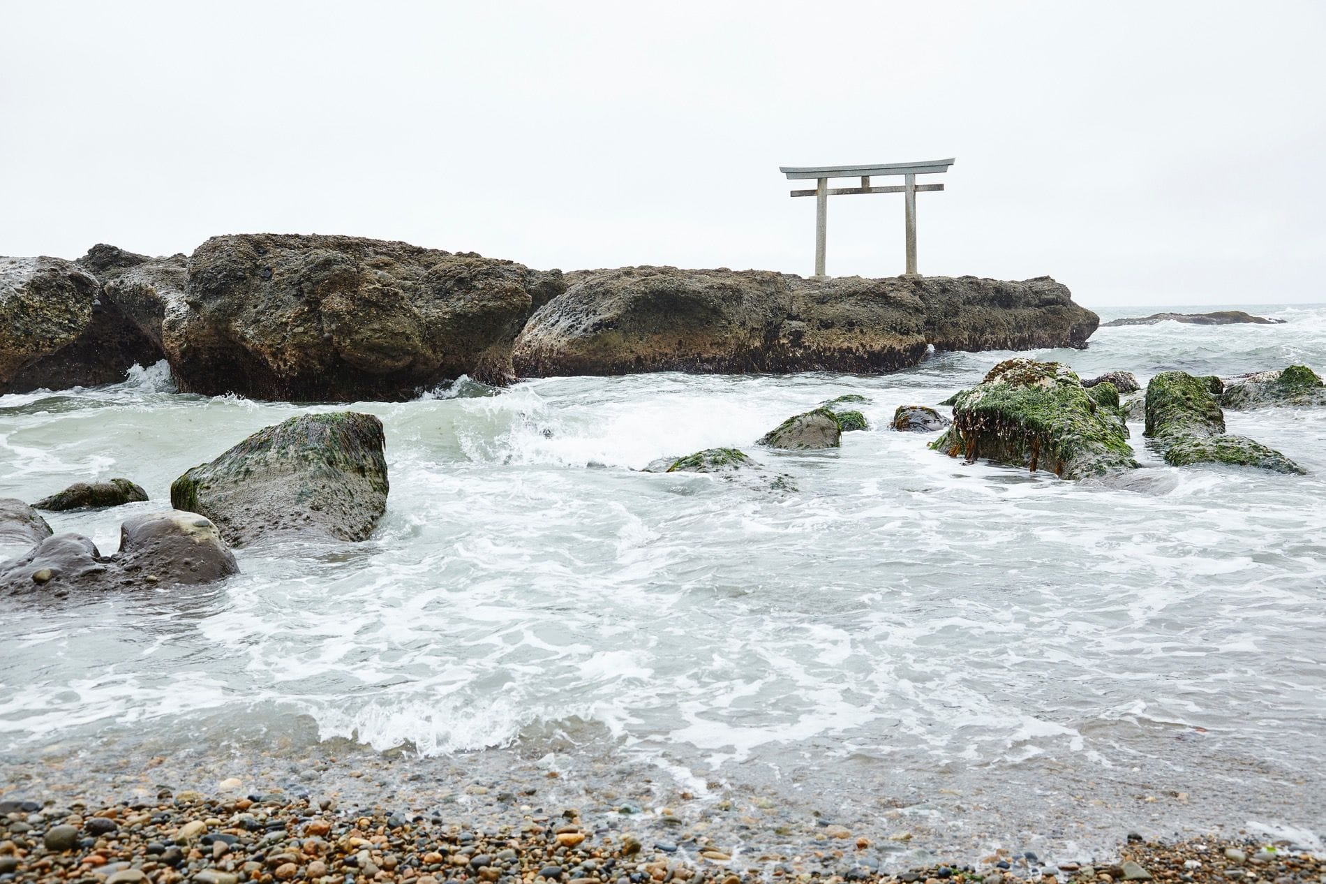 茨城縣 海浪與鳥居的合奏 給你能量滿滿的大洗磯先神社 欣傳媒