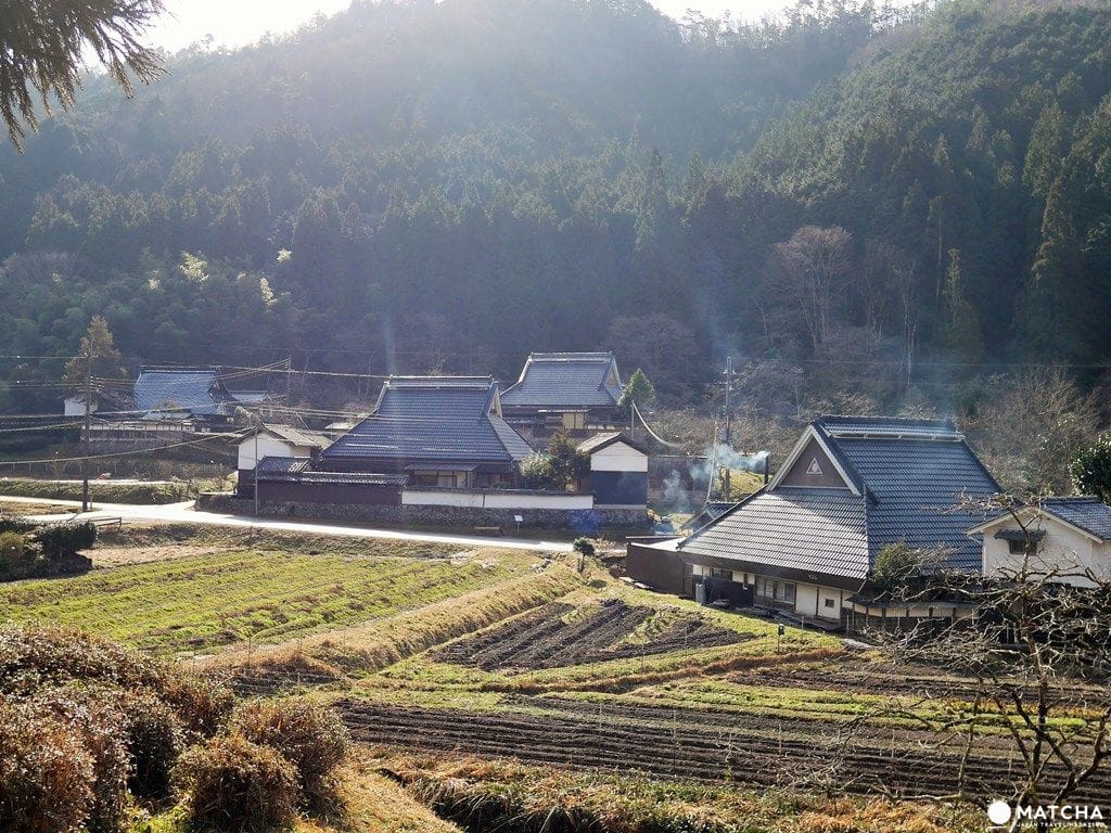 【篠山モデルコース】800年の伝統をもつ丹波焼を体験し、古民家に泊まり、窯元を自転車で巡る旅