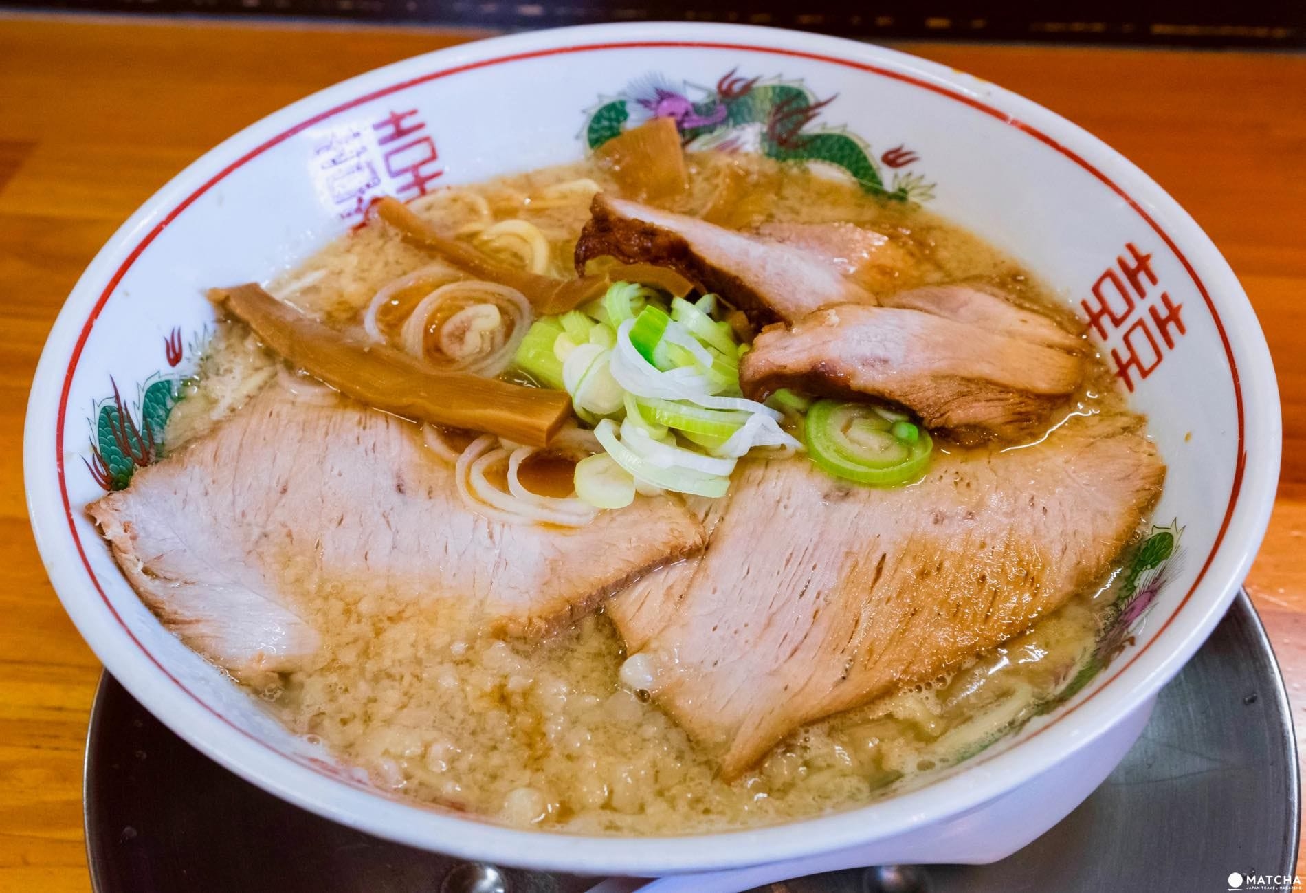 ひらこ屋の津軽煮干ラーメン 日本のラーメンを徹底解説!ラーメンの魅力とその注文方法、食べ方などまとめ