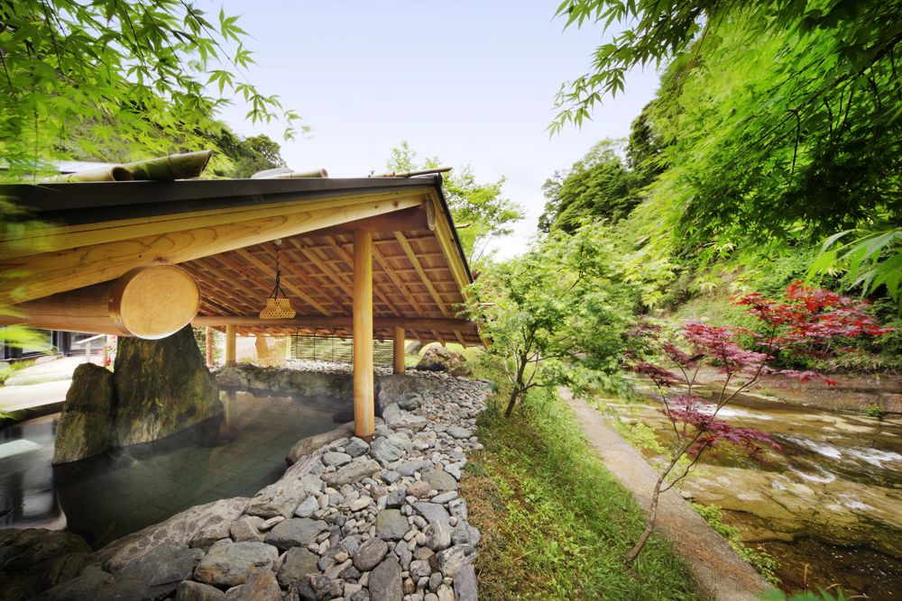 【養老溪谷溫泉】露天風呂・川沿い