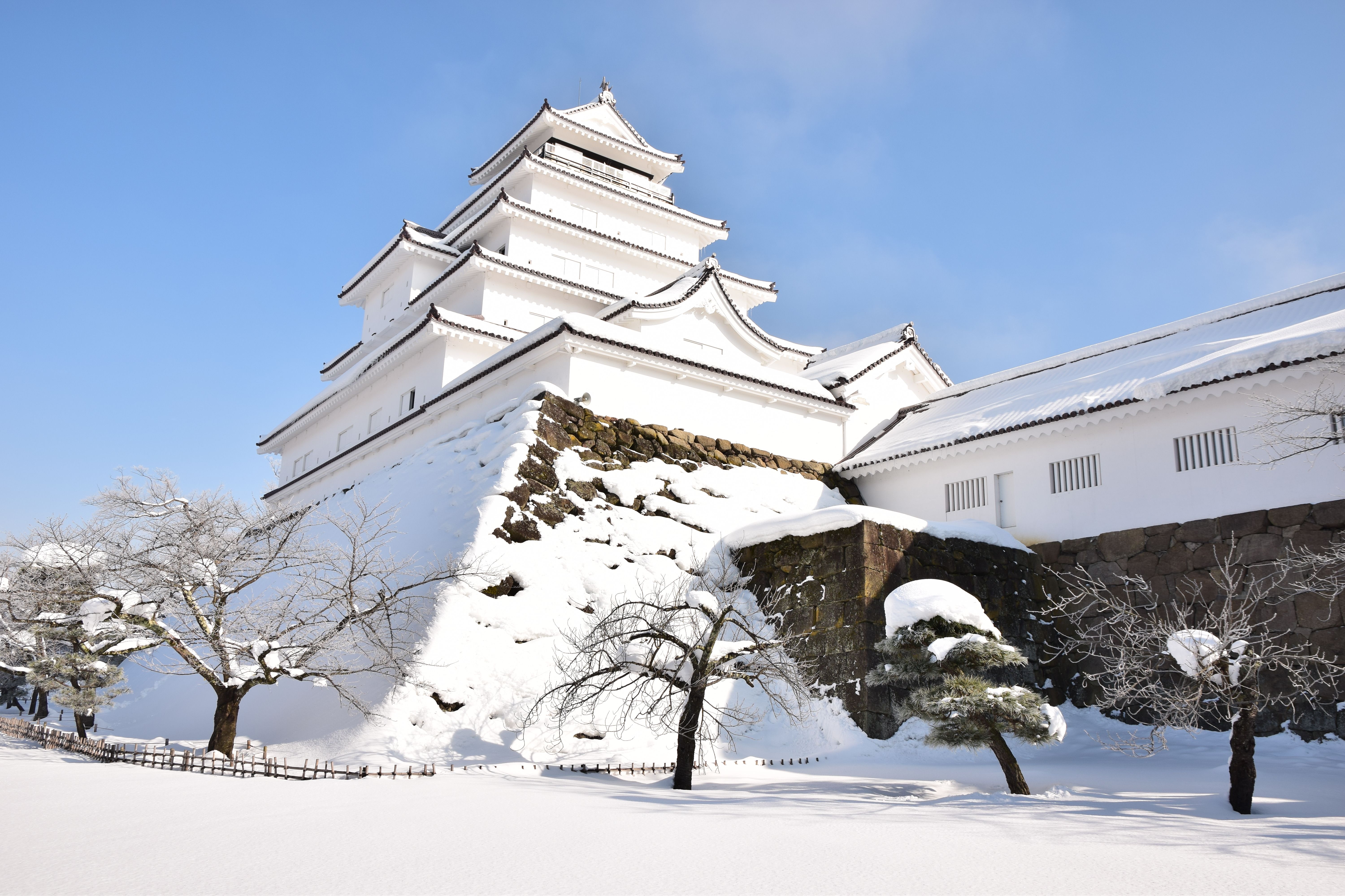 【東北】一生必去一次！奔馳白雪之中的4大鐵道絕景！