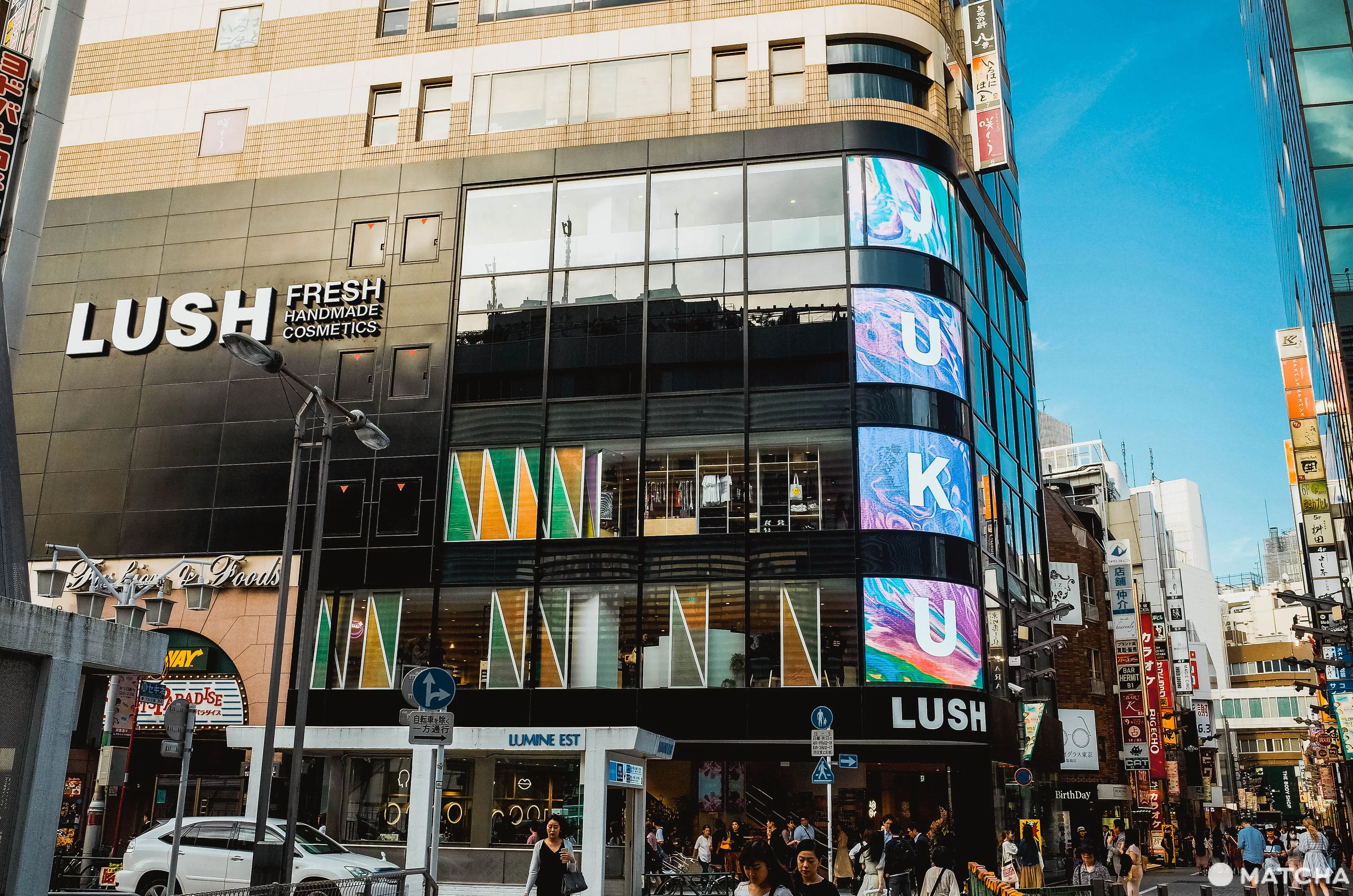 不用找代購啦！「LUSH新宿旗艦店」整整4樓逛到翻！