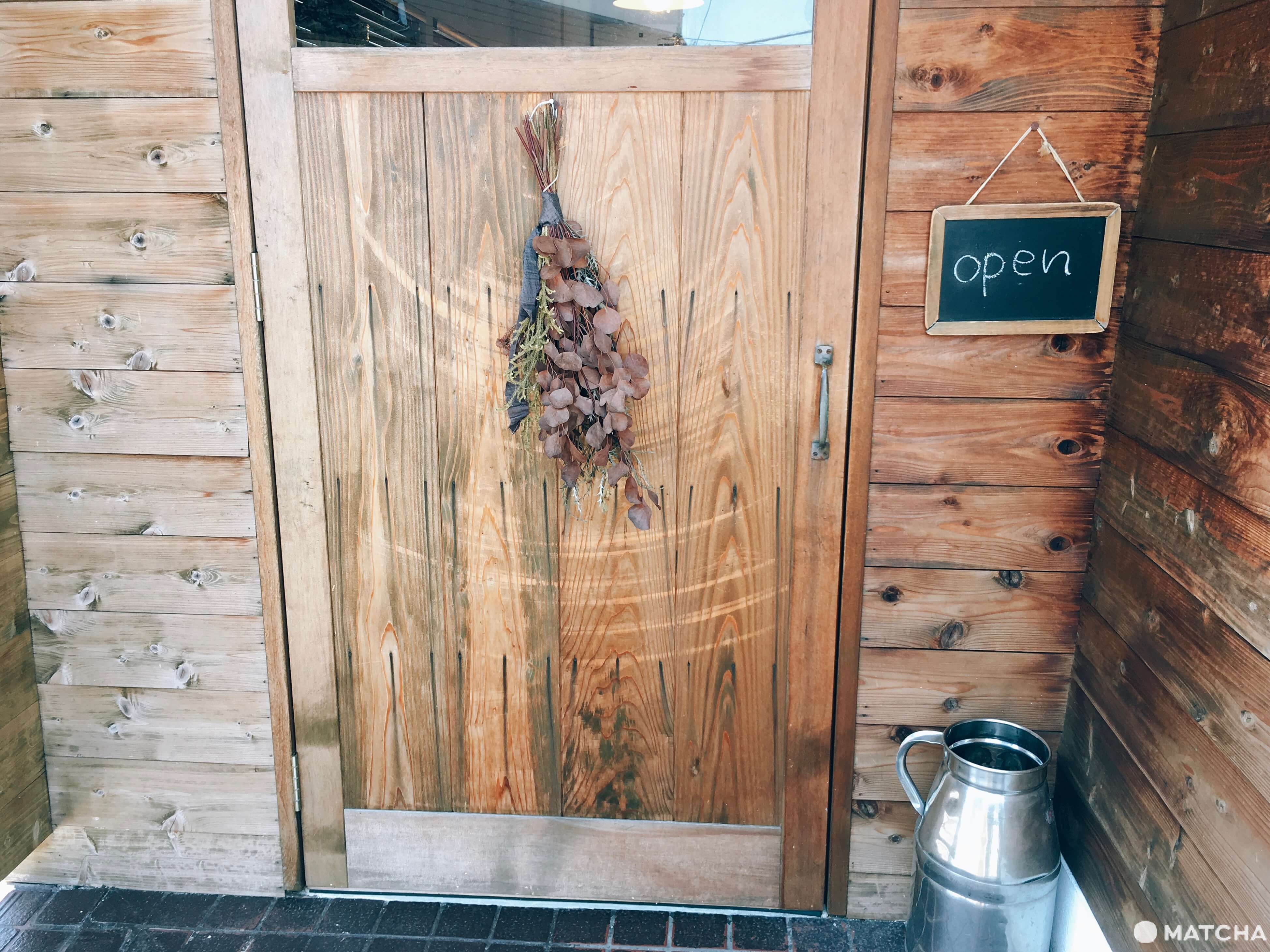 Patra cafe 玄關 【山口】和洋並蓄,佇落於歷史小鎮上的雜貨風咖啡店「Patra Cafe」(雑貨カフェ)