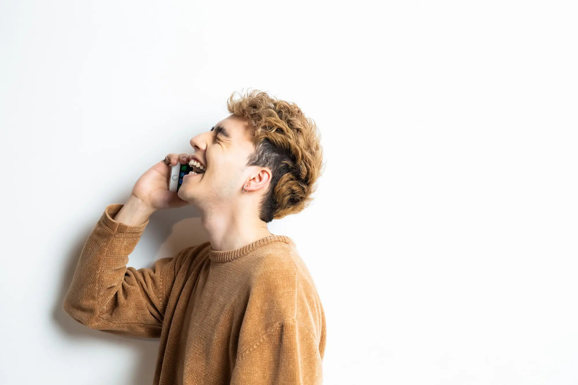 外国人が選ぶ携帯電話会社 No.1！「GTN MOBILE」のメリットと注意点まとめ