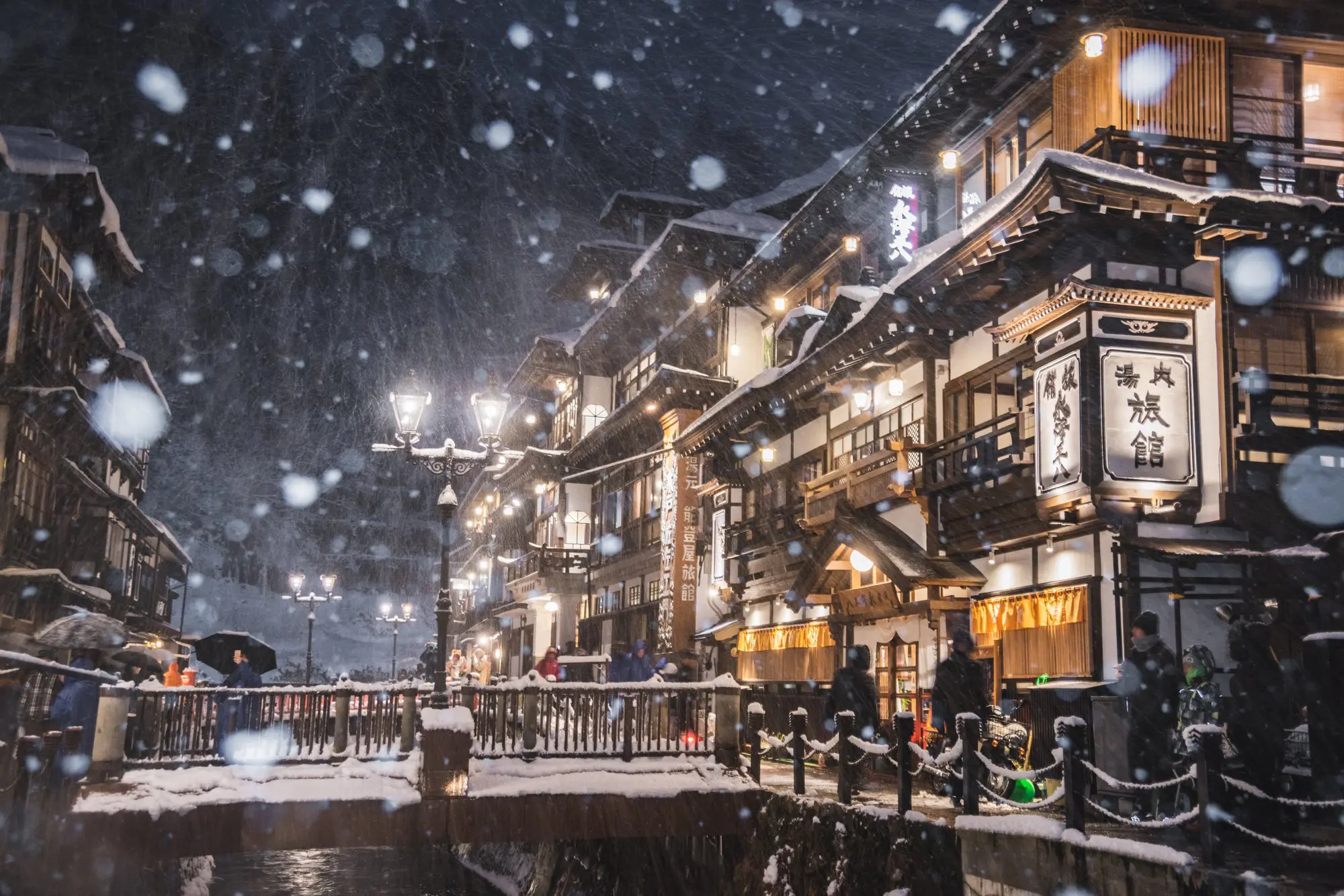 【2025〜2026】銀山溫泉冬季交通管制措施彙整！ 2大最新入場規定、快速通關證、接駁巴士時刻表