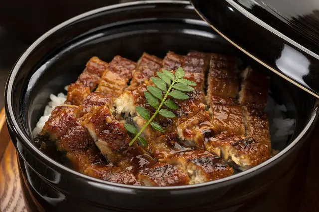 <ruby>間違<rt>まちが</rt></ruby>えやすい　<ruby>日本語<rt>にほんご</rt></ruby>「ひつまぶし」「ひまつぶし」