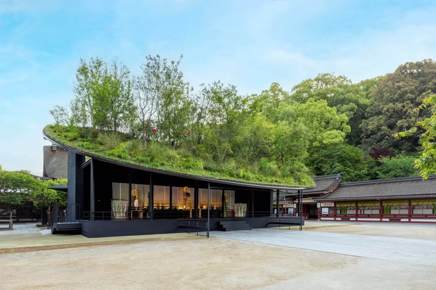 福岡太宰府天滿宮期間限定「仮殿」，自然系建築師藤本壯介打造綠意漂浮森林