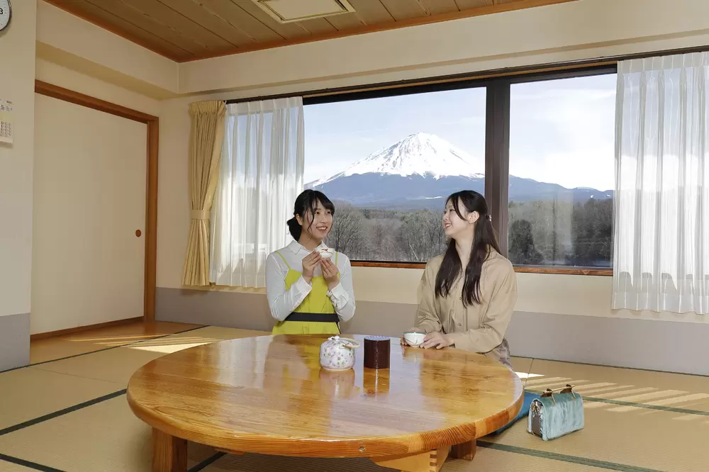 A paid rest room with a great view of Mount Fuji<br /> 