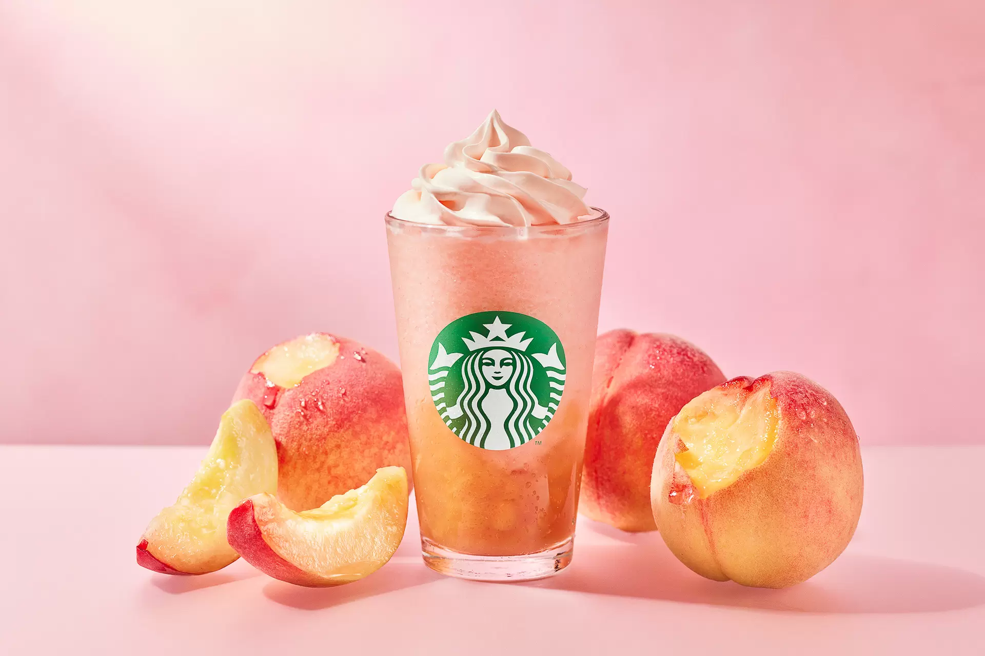 Starbucks「水蜜桃星冰樂」夏季回歸！每口都是戀愛般的粉嫩香甜