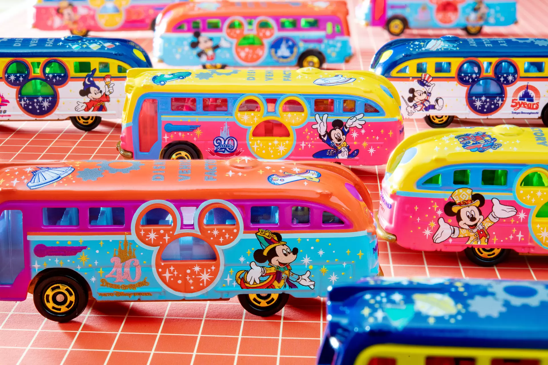 東京迪士尼樂園TOMICA小車自己做！「DISNEY VEHICLE FACTORY」12月開幕