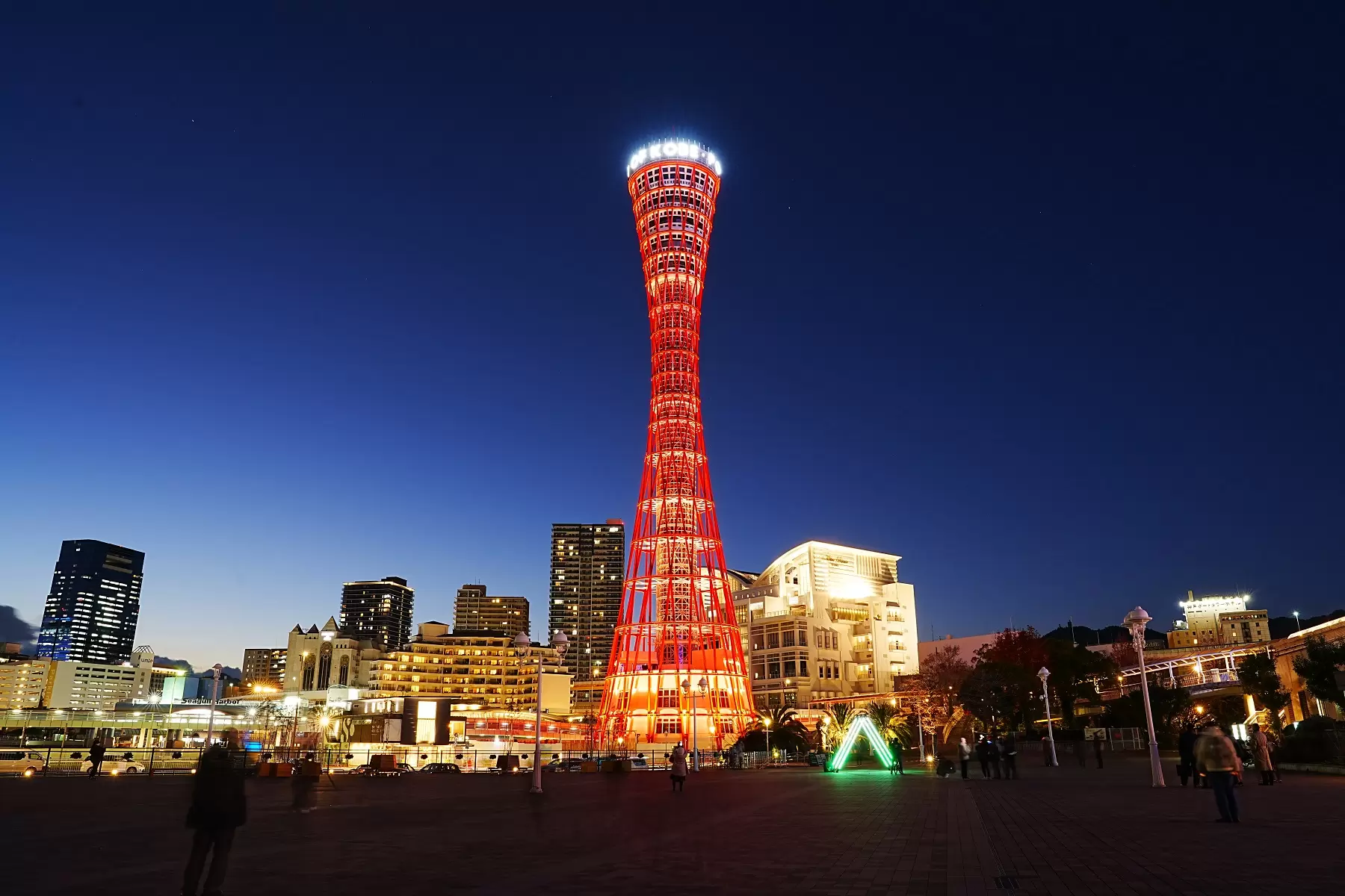 「神戶港塔」2024年翻新開幕，燈塔欣賞神戶港灣絕美夜景！