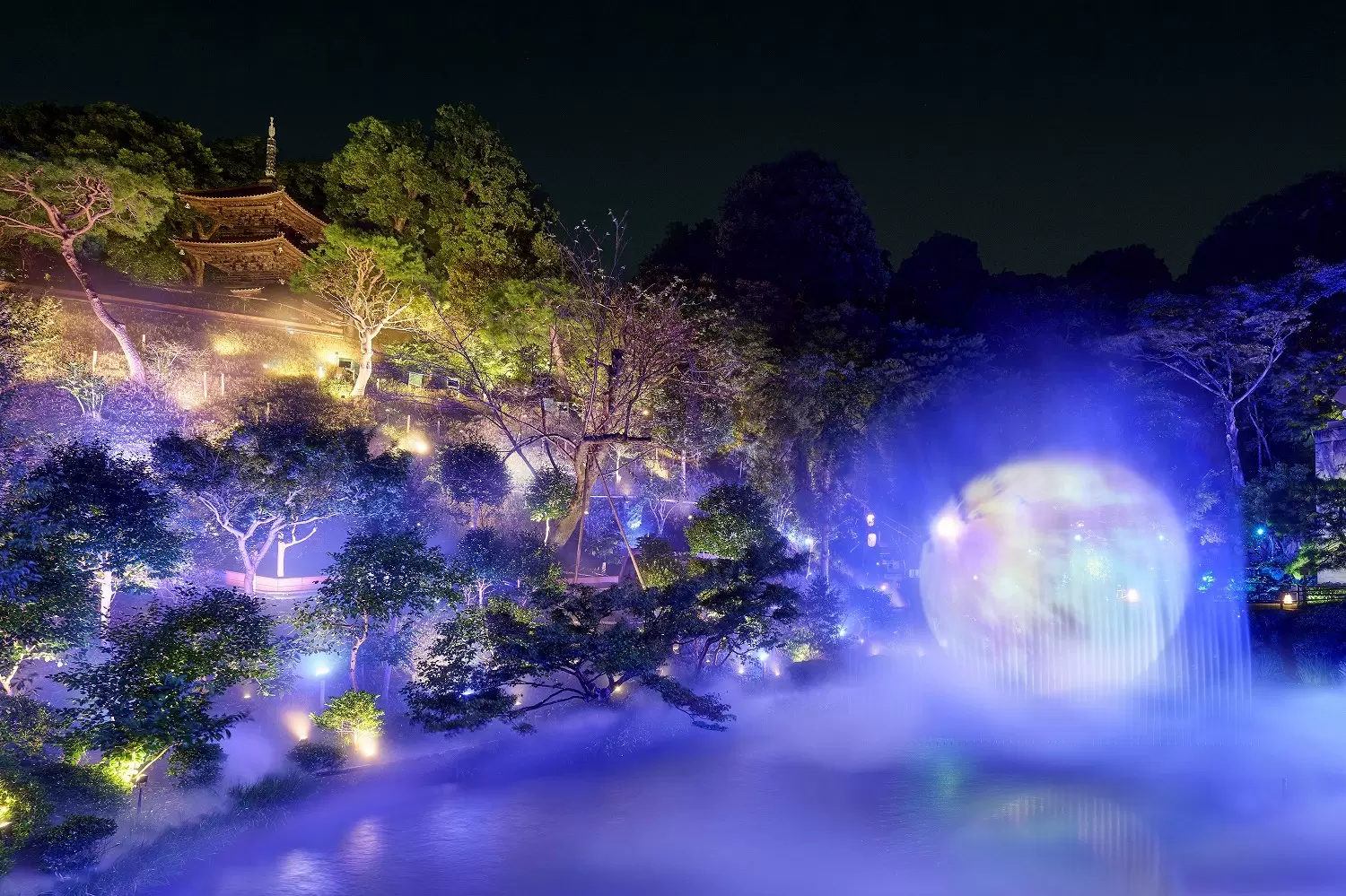 Tokyo Autumn Night Illumination: TOKYO MOON at Hotel Chinzanso