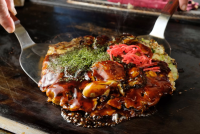 以新鮮牡蠣為特色的著名禦好燒“Hinase Kakioko”