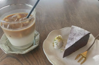 A popular cafe where you can relax in Bisei Okayama Prefecture, Okayama Prefecture, a town that has been designated a starry sky World Heritage Site. If you're looking for tea, this is the place to go!