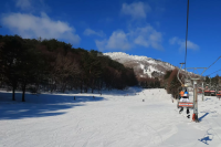 Ski Resorts in Kyushu: 8 Facilities with Great Slopes and Hot Springs