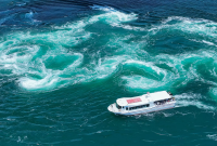 [ Naruto City, Tokushima Prefecture ] Experience the world's largest whirlpools up close on a sightseeing boat at the Spring Whirlpool Festival!