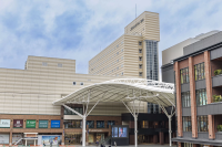 JR Kyushu Hotel Nagasaki: 3-Min Walk from Nagasaki Station, Convenient for Peace Park and Atomic Bomb Museum