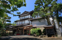 新井旅館的魅力：充滿傳統與歷史的溫泉旅館