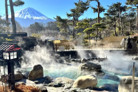 一边泡温泉一边眺望富士山的奢华体验！河口湖一日游温泉“富士眺望之湯YURARI”