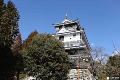 高島の山城と北陸道 城下の景観 瀬戸内を見渡す絶景！山頂の城、山口県「岩国城」 - 日本の観光