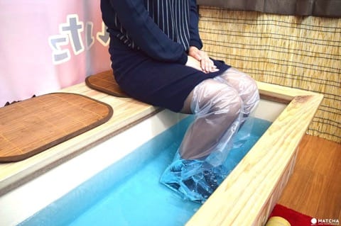大分県アンテナショップでの足湯体験