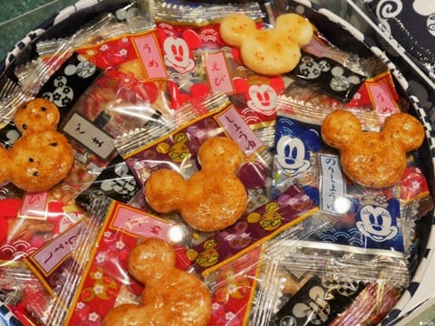 來夢想王國過新年吧!東京迪士尼樂園限定春節伴手禮特輯