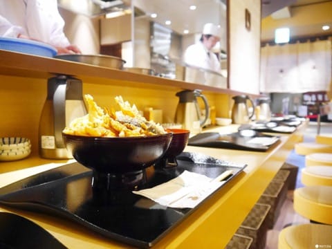 把東京吃一輪!「兩國」舊車站改造成江戶美食饗宴NOREN