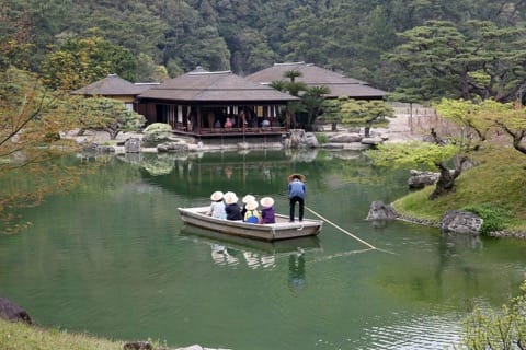 Guide to Takamatsu: Transportation, Souvenirs, One-Day Trips and More!