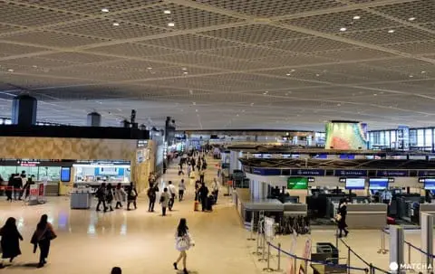 QUẦY LÀM THỦ TỤC VIETNAM AIRLINES TẠI TERMINAL 1