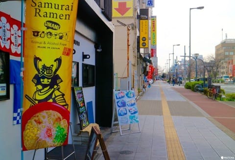 たこ焼きを自分で作ってみませんか?ムスリムのお客様にも大人気の和食レストラン「祭」