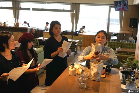 手作りチョコはスーパーフード?!エンブレムホステル西新井のローチョコレート作りワークショップ