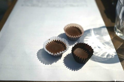 手作りチョコはスーパーフード?!エンブレムホステル西新井のローチョコレート作りワークショップ
