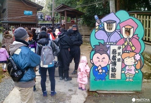 迫力満点の忍者実演ショーを楽しもう!伊賀忍者博物館