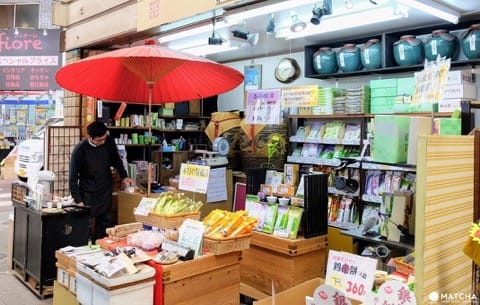 ローカルフードやおみやげ探しも楽しめる!日本の商店街・完全ガイド