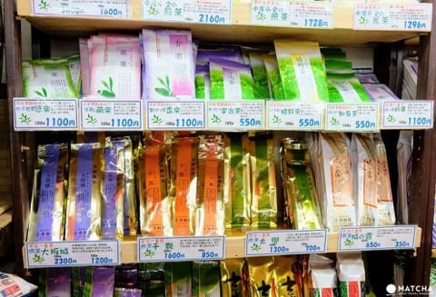 ローカルフードやおみやげ探しも楽しめる!日本の商店街・完全ガイド