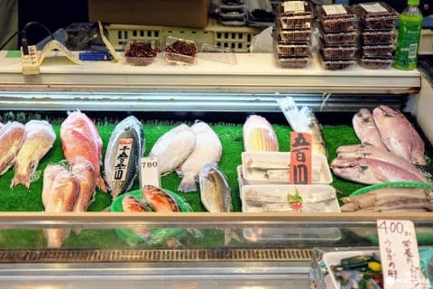 ローカルフードやおみやげ探しも楽しめる!日本の商店街・完全ガイド