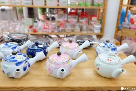 ローカルフードやおみやげ探しも楽しめる!日本の商店街・完全ガイド