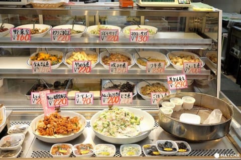 ローカルフードやおみやげ探しも楽しめる!日本の商店街・完全ガイド