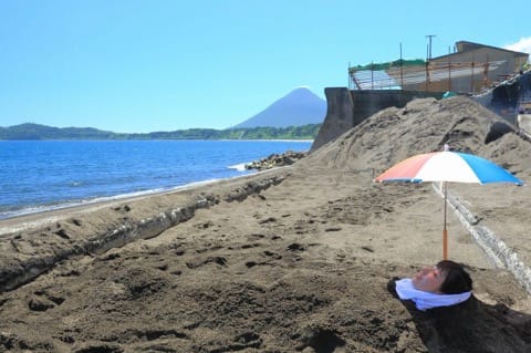【鹿児島県】世界でも珍しい「砂むし温泉」のある指宿温泉へ行こう!~日帰り温泉、旅館情報、アクセスなど