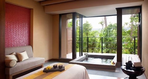 贅沢な沖縄の旅!世界トップクラスのスパに行こう