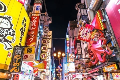 初心者向け大阪ガイド。大阪城と訪日観光客に安心の宿泊施設も紹介!