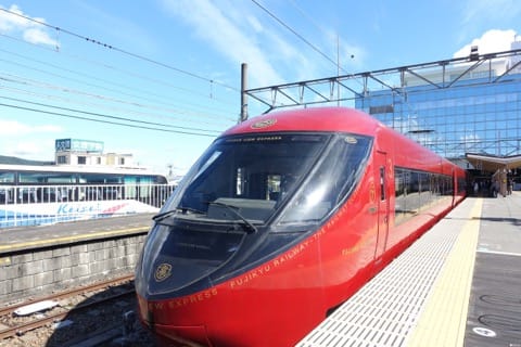 【山梨】富士山輕食列車 富士山特急View Express