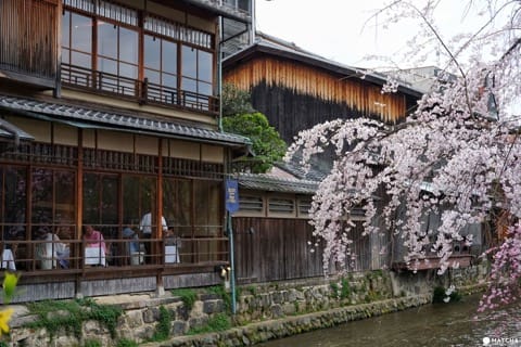 Girljin’s Guide to Gion Part 1; A Walking Tour