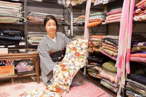 東京の日常生活を体感!中央線沿線のレトロな商店街を巡る1日コース